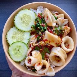 กะเพราหมึก