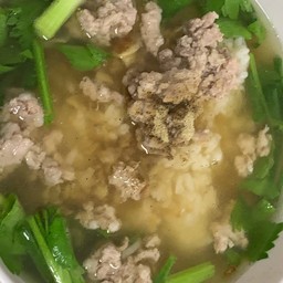 ข้าวต้มหมูสับ