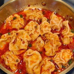 เกี๊ยวน้ำซุปหม่าล่า(หมูกุ้ง)