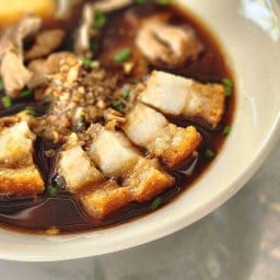 ก๋วยจั๊บนายติณ