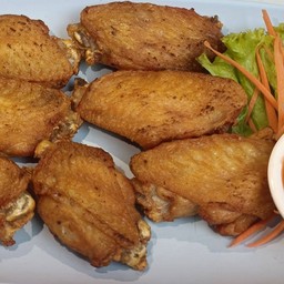 ปีกไก่ทอดน้ำปลา