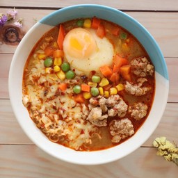 มาม่าต้มยำน้ำข้นไข่ออนเซ็น