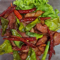 หมูแดดเดียวทอด (กับข้าว)