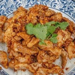 ข้าวไก่กระเทียม