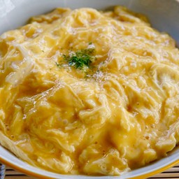 ข้าวหน้าไข่ข้นเยิ้ม (ออริจินอล)