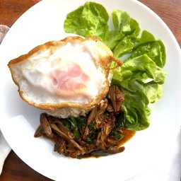 มุมอร่อย แยกไฟฉาย