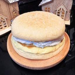 เบอร์เกอร์ปัง วิปครีมกล้วยคาราเมล