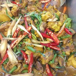 คั่วกลึ้งหมู