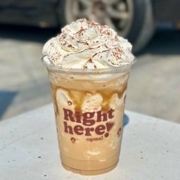 ร้านกาแฟ อยู่ตรงนี้ (Right Here) - หน้าร้านซูมท่อซิ่ง ราชพฤกษ์