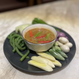 น้ำพริกปลาย่าง ๑ สำรับ