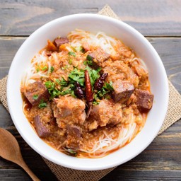 ขนมจีนน้ำลอ