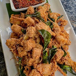 สามชั้นทอดกะปิ