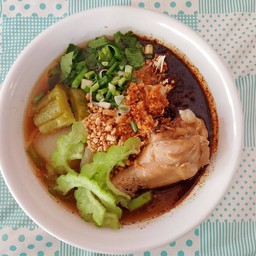 วรรลีก๋วยเตี๋ยวไก่มะระ-แยกไฟแดงบ้านขี้เหล็กใหญ่