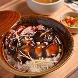 ข้าวอบกุนเชียงหม้อดิน