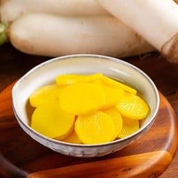 ทันมูจิ (หัวไชเท้าดองสีเหลือง)