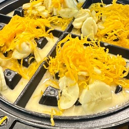 วาฟเฟิล กล้วย+ฝอยทอง