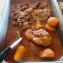 เเกงมัสมั่นไก่