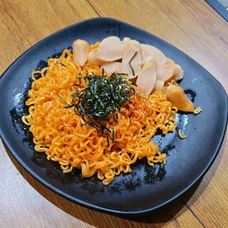 มาม่าเผ็ด+สโมกกี้+สาหร่าย