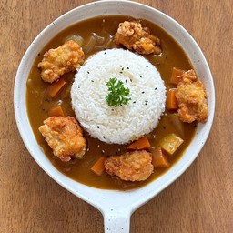 ข้าวหน้าแกงกะหรี่หมูทอด,ไก่คาราเกะ