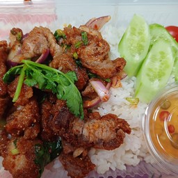 ข้าวลาบแซ่บหมูสามชั้นทอด