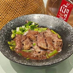 ก๋วยเตี๋ยวเนื้อตุ๋นล้วนนน