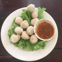 ลูกชิ้นหมูลวก