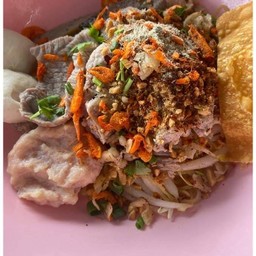 ก๋วยเตี๋ยวแห้งต้มยำ