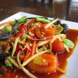 Papaya Salad With Crab And Fermented Fish