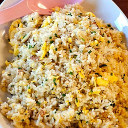 ข้าวผัดปู จานใหญ่