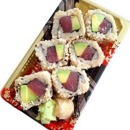 Akami  AvocaDo Roll