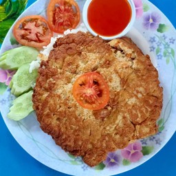 ไข่เจียวหมูสับราดข้าว