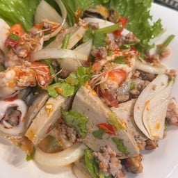 ยำรวมมิตรทะเล