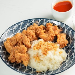 ชุดข้าวเหนียวไก่กรอบ (เนื้อน่องไก่)