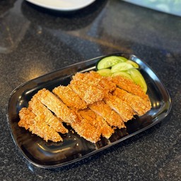 no.8 ไก่ทอด (Fried Chicken)