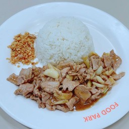 หมูทอดกระเทียม ราดข้าว