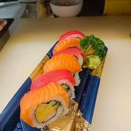 Salmon Tuna Roll
