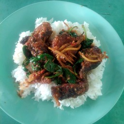 ผัดเผ็ดปลาดุก