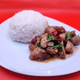 กะเพราหมูเด้ง เด้ง เด้ง