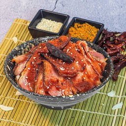 C5. ข้าวหน้าเบคอน ซอสSpicy แอบแซ่บ