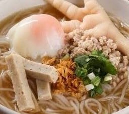 ร้านก๋วยจั๊บ-ก๋วยเตี๋ยวตลาดบิ๊กฟู๊ตบ่อวิน