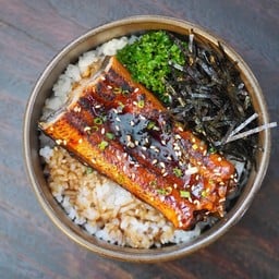 ข้าวหน้าปลาไหลญี่ปุ่นย่างซีอิ๊ว+ซุปมิโสะ