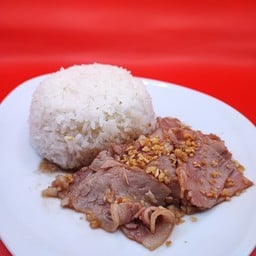 เบคอนผัดกระเทียม