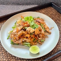 ก๋วยเตี๋ยวคั่วไก่