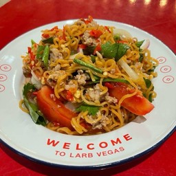 ยำมาม่าหมูสับ