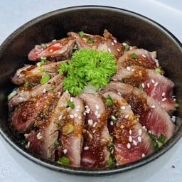 ข้าวหน้าเนื้อย่างญี่ปุ่น