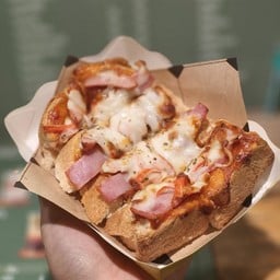 ปังพิซซ่า แฮม ไส้กรอก ปูอัด ชีส