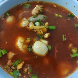 ต้มยำกบพริกลาบ