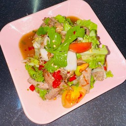 ยำเนื้อย่าง