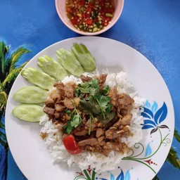 ไก่กระเทียม