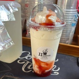 นมสดสตอเบอรี่ปั่น